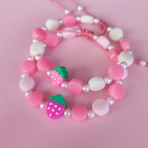 Strawberry beaded bracelet. Summer fruit bracelet. Pink strawberry clay charm. Kawaii summer bracelets.