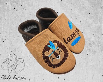 Personalized crawling shoes baby leather slippers made of genuine leather - handmade and embroidered - with lion with feathers