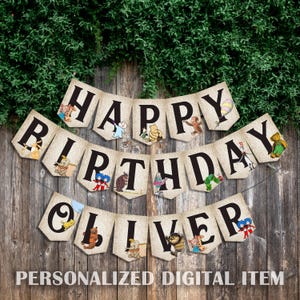 Puede incluir: Una pancarta de cumpleaños personalizada con un fondo de página de libro e ilustraciones de personajes de libros infantiles. La pancarta dice "Feliz cumpleaños Oliver".