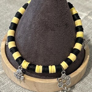 Black and yellow bee bracelet