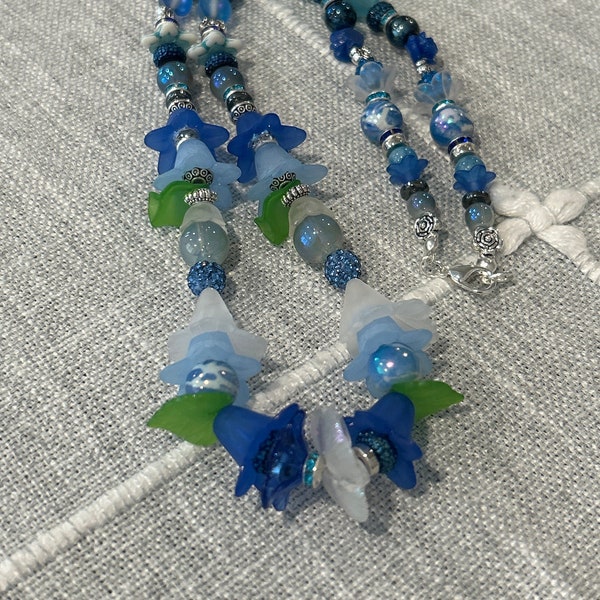 Blue lucite flower necklace