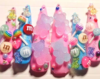 Candy nails with glowing gummy bears!