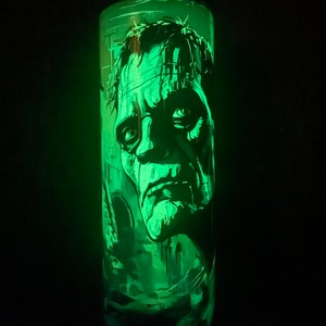 Glow in the dark Halloween Zombie Tumbler 20 oz. Bild 2