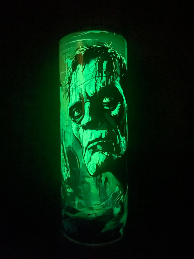 Glow in the dark Halloween Zombie Tumbler 20 oz. Bild 2