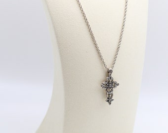 Vintage signed 1928 silver tone necklace with dainty ornate cross pendant, 18 in chain