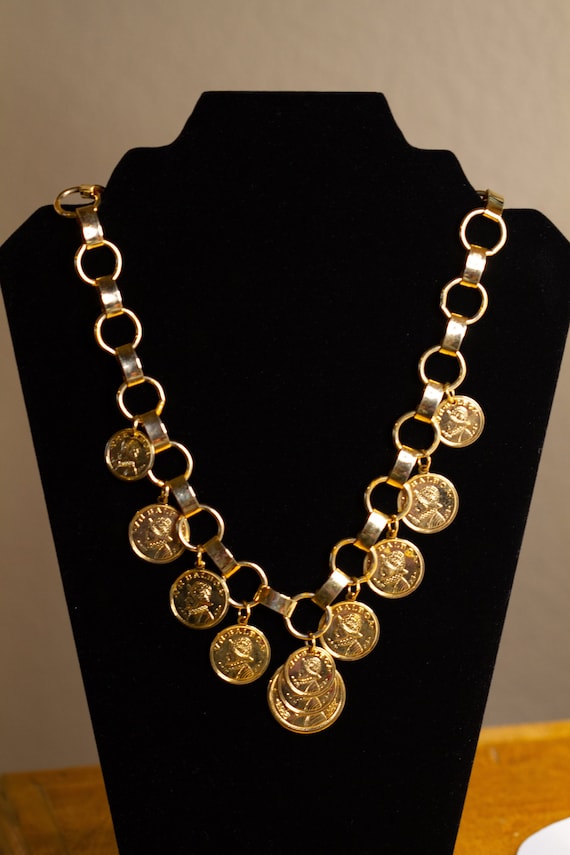 Vintage VN Balboa Panama Coin gold tone necklace 1