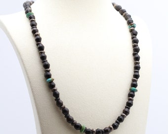 Collier ras de cou vintage avec perles noires AE et perles turquoises et argentées