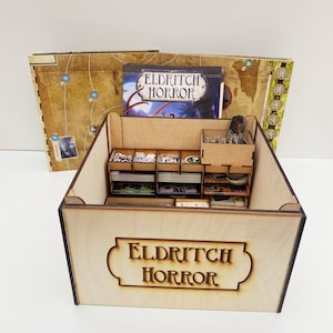 Skrzynia do przechowywania Eldritch Horror na bazę i 4 rozszerzenia i dodatki, w tym plansze, maty, żetony, karty itp.