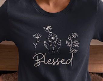 T-shirt Blessed: bloemenontwerp met duifhanden, dankbaarheidscadeau