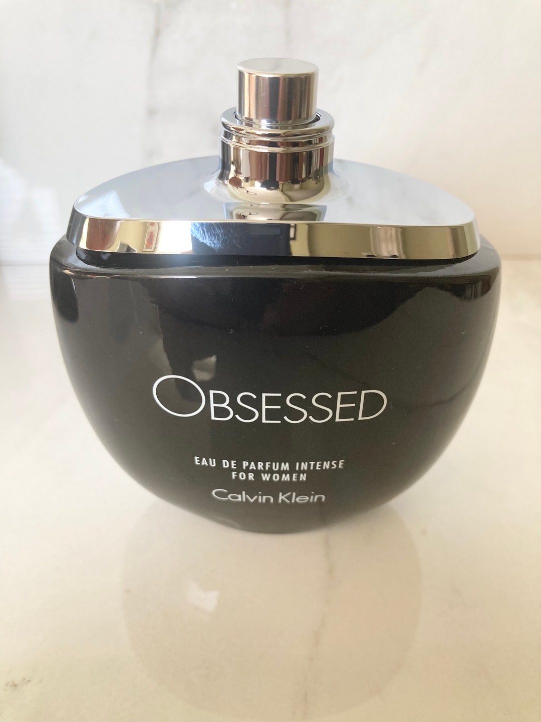 Perfume obsessed woman sale