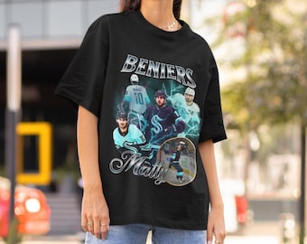 Camiseta Matty Beniers Kraken Vintage 90 Seattle Kraken NHL Hockey Design Retro Bootleg Gift Classic Graphic Tee Unissex Edição Limitada