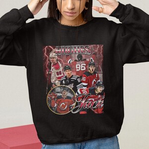 Jack Hughes-skjorta, vintage 90-tals tröja, New Jersey Devils, present till NHL Devils-fan, hockeydesign, klassisk grafisk present, unisex, begränsad upplaga bild 4