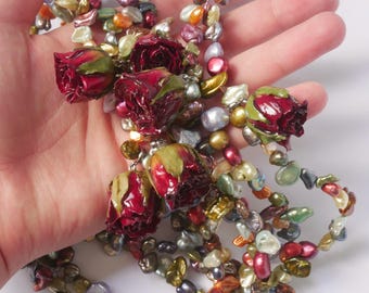 Colorful Keshi Pearl Necklace with Real Rose in Resin | Romantic Jewelry | Natural Irregular Pearls