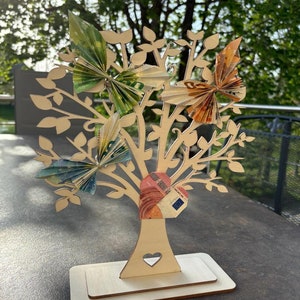 Handgefertigter XXL Geldbaum aus Holz (31cm x 26cm) - Perfekt für Geldscheine oder Karten