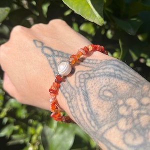 Pulsera de perlas blancas de agua dulce, delicada pulsera de mujer