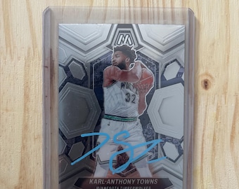 Karl Anthony Towns Autograph on card Auto Minnesota Timberwolves Basketball card