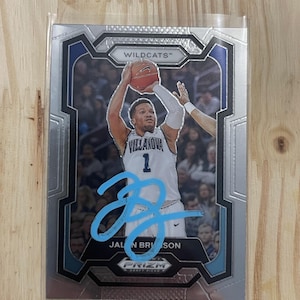 Dédicace de Jalen Brunson sur la carte Carte de basket-ball Auto Prizm