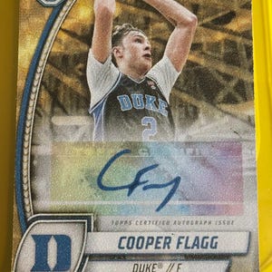 Cooper Flagg Custom Neuheit Auto 1/1 Jumbo-Karte mit Funkeleffekt und Top-Loader-Duke-University-Basketball-Karte