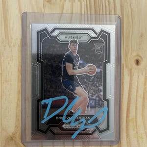 Donovan Clingan Autograph rookie on card Auto UConn huskies Basketball-kaart en wordt geleverd met certificaat van bewijs: