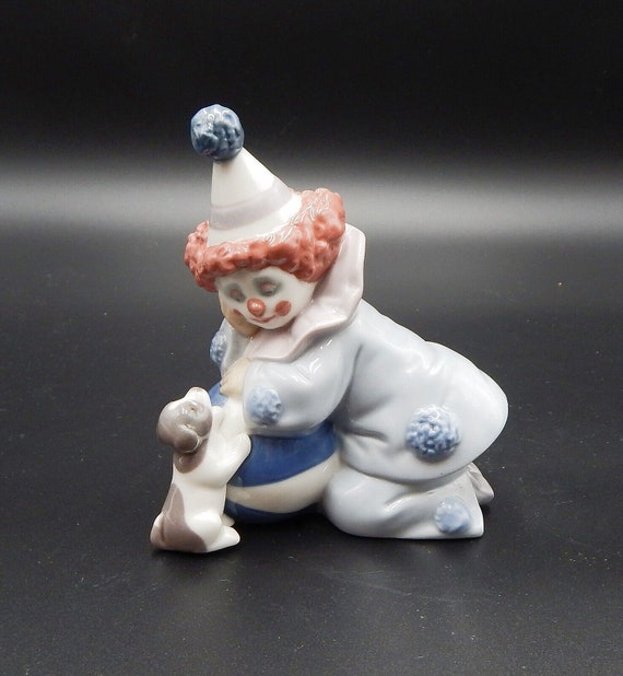 LLADRO Daisa 1985 #5278 Pierrot W/ Puppy & Ball