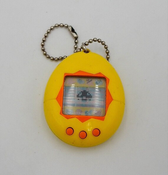 Bandai Tamagotchi P2 Yellow W/ Orange Digital Virtual Pet Toy 1997