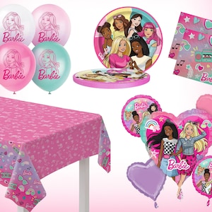 Lot de 16 fournitures de fête d'anniversaire « Barbie Sirène » : assiettes,  serviettes, tasses, nappe, bannière, sac en papier kraft et ballons.