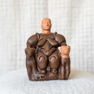Front view of the Cybele Mother Goddess Statue by ArkeoArt under soft studio lighting. This handcrafted Neolithic fertility idol, inspired by the Çatalhöyük Mother Goddess, symbolizes abundance, motherhood, and ancient Anatolian spirituality. A museum-quality archaeological replica connecting modern art collectors with prehistoric creativity.