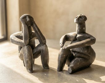 Thinker of Hamangia and Sitting Woman Figurine Set – Neolithic Fertility & Meditation Statues – Prehistoric Archaeology Home Decor