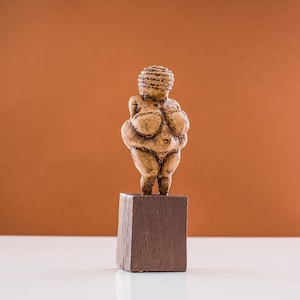 Venus of Willendorf Statue, Prehistoric Fertility Goddess Replica