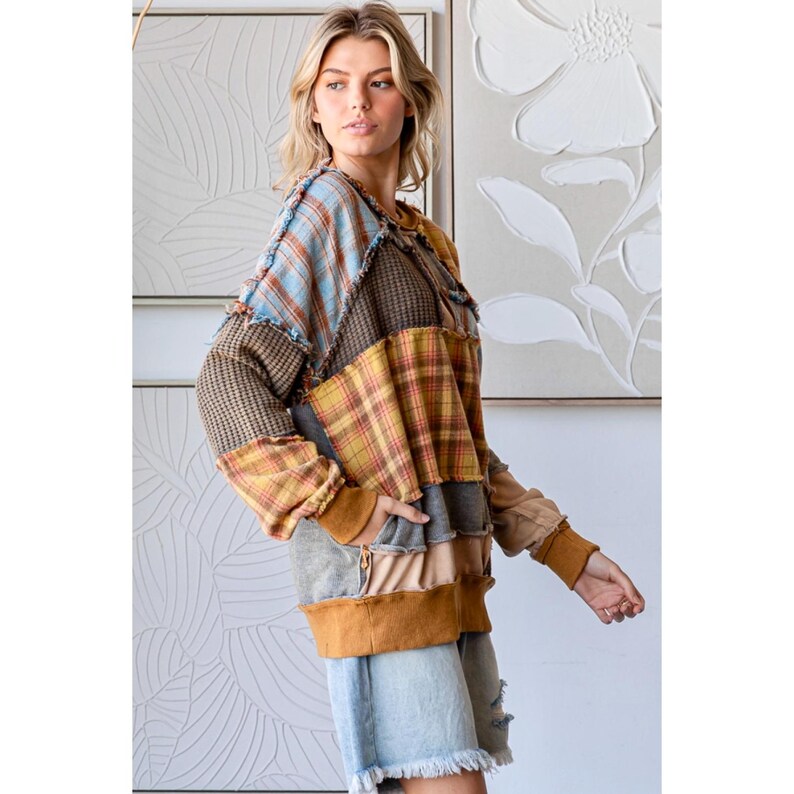 Red Sandalwood Plaid Colorblock Patchwork Sleeve Raw Seam Sweatshirt