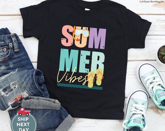 Camiseta infantil Summer Vibes: atuendo colorido para vacaciones en la playa