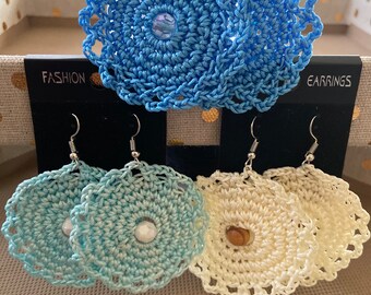 Dangling crochet earrings