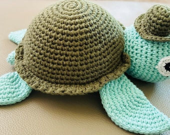 Crochet turtle