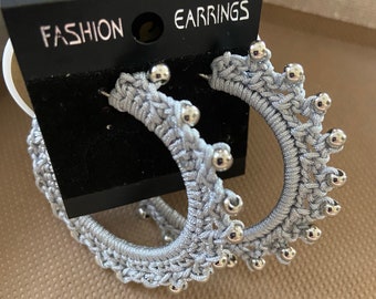 Dangling crochet earrings