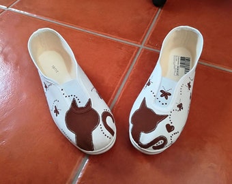 Personalized flat shoes with cat themed painting, two colors available, handmade item