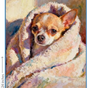K&ouml;nnte beinhalten: Ein 61 x 51 cm gro&szlig;es Gem&auml;lde eines Chihuahua-Hundes, der in eine weiche, strukturierte Decke geh&uuml;llt ist. Der Hund hat braunes und wei&szlig;es Fell mit gro&szlig;en, dunklen Augen. Die Decke ist eine Mischung aus Pastellfarben.
