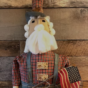 Primitive Uncle Sam Sitter