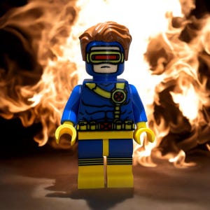 Brick Buddy X-Men Cyclops Collectible - Iconic Superhero Toy Figure