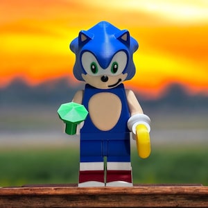 Sonic the Hedgehog 9-Inch Articulated Brick Buddy Figure - Fun Toy
