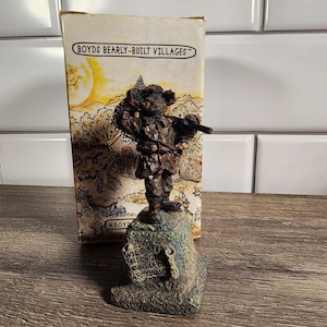 Wild Bear Hic-Up Monument Statue #19801 Boyd&#39;s Bearly Built Villages Figurine