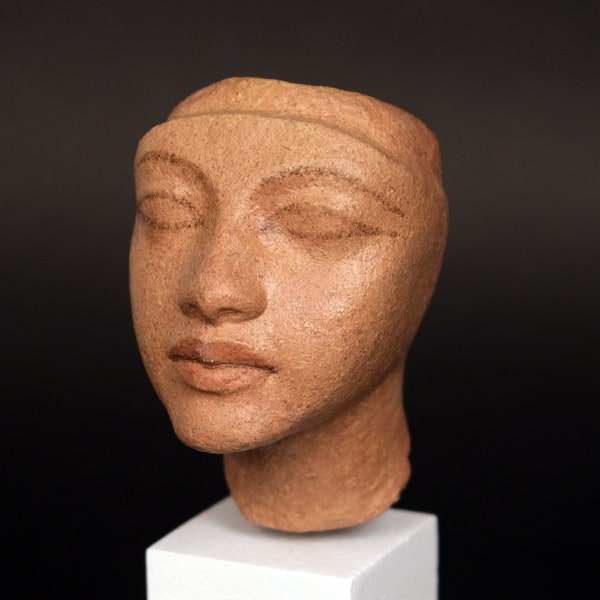 Egyptische Koningin. Réplique de musée.