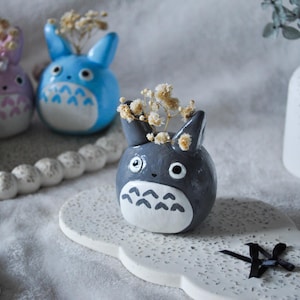 Mini Handmade Clay Totoro Vase – 4 colors: Sakura, Matcha, Chô and Chu Totoro | Kawaii Desk Friend | Studio Ghibli Inspired Gift