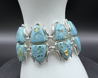 Coro Pegasus Scarab Bracelet – 1950s Egyptian Revival – Turquoise Thermoset Lucite – Signed Mid Century Vintage Jewellery