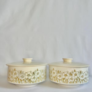1977 Hornsea England “Fleur” serving dish
