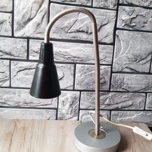Schwarze Vintage Schreibtischlampe, verstellbare, Industriedesign, rustikale Metalllampe