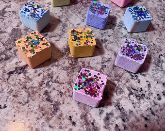 24 Soft, fluffy, crunchy cubes with multicolored holographic glitter, gym chalk reforms ASMR anxiety relief