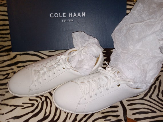 COLE HANN White Genuine LEATHER Upper Tennis Shoes Size 10 D Width