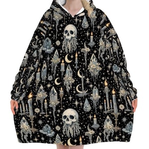 Crystal Skull Blanket Hoodie, Moon Boho Witchy Black Hooded Jumper, Gothic Floral Cute Winter Fall Accessory