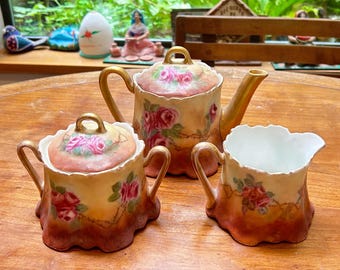 Vintage rozenchocolade/chocoladepot, creamer en suikerset | Art nouveau----gesigneerd J. Breen