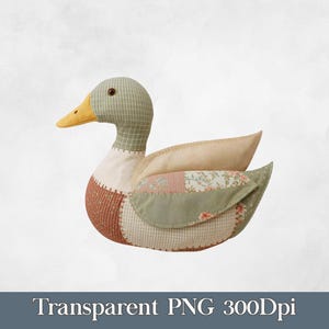 Può includere: Un'anatra di peluche con un design patchwork. L'anatra ha una testa a scacchi verdi e beige, un becco giallo e un corpo marrone. Le ali sono beige e verdi con motivi floreali. Il testo "Transparent PNG 300Dpi" è in basso.